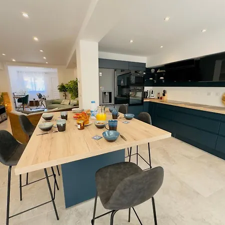 Casa Mynka - Calme - Clim Reversible Centralisee - Wifi - Bureaux - Parking - Equipements Bebes- Sudsejourconciergerie *