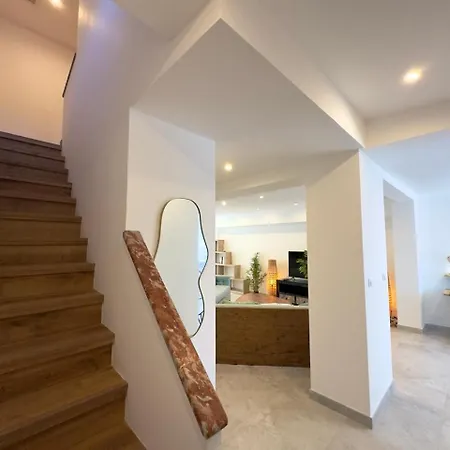 Casa Mynka - Calme - Clim Reversible Centralisee - Wifi - Bureaux - Parking - Equipements Bebes- Sudsejourconciergerie *